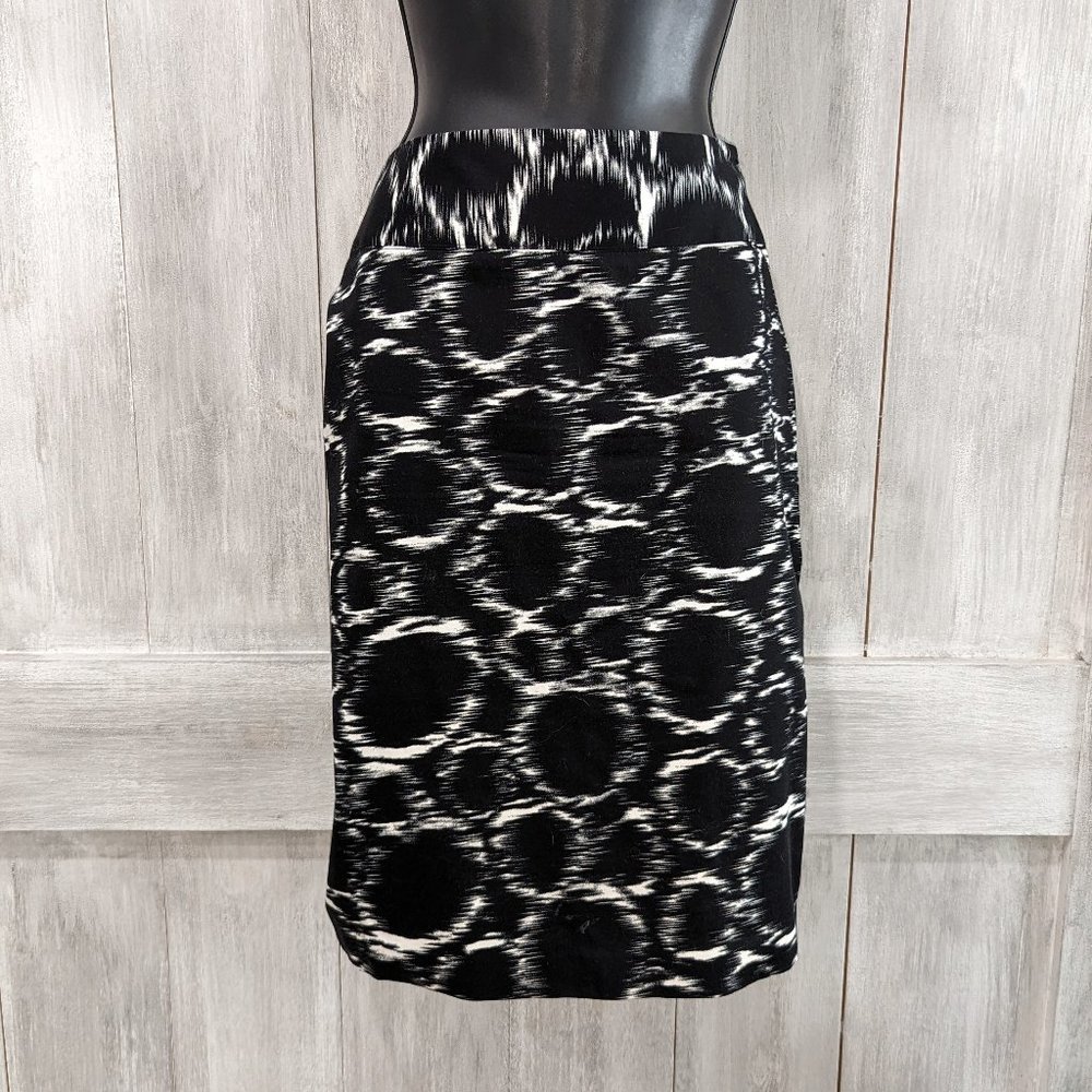 ALFANI Pencil Black and White Skirt
